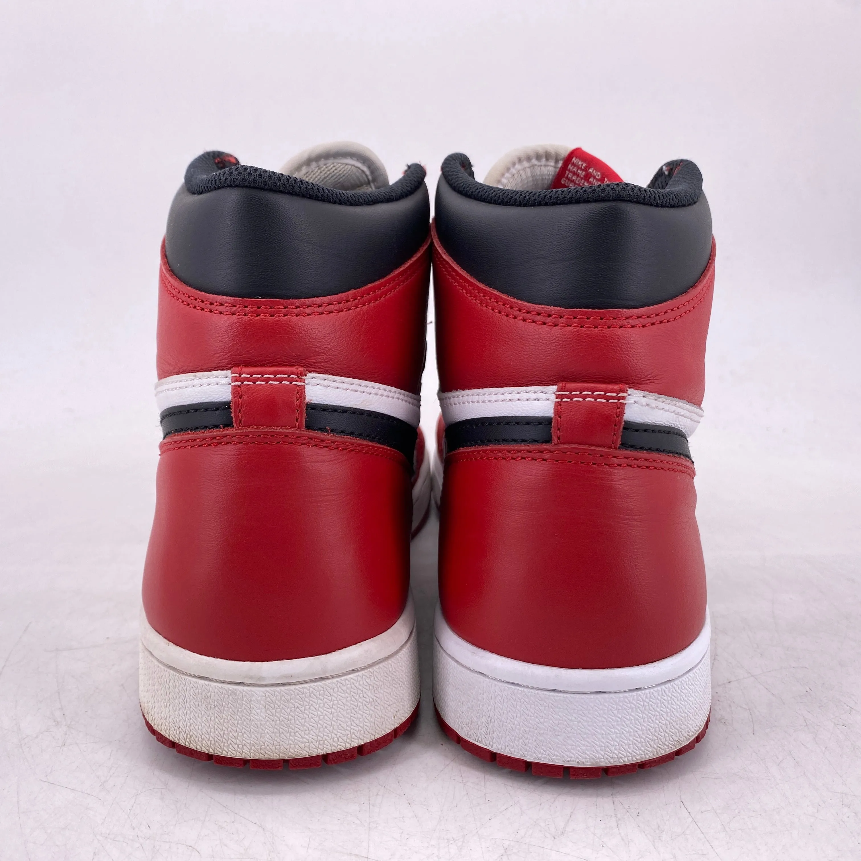 Air Jordan 1 Retro High OG "Chicago" 2015 Used Size 12