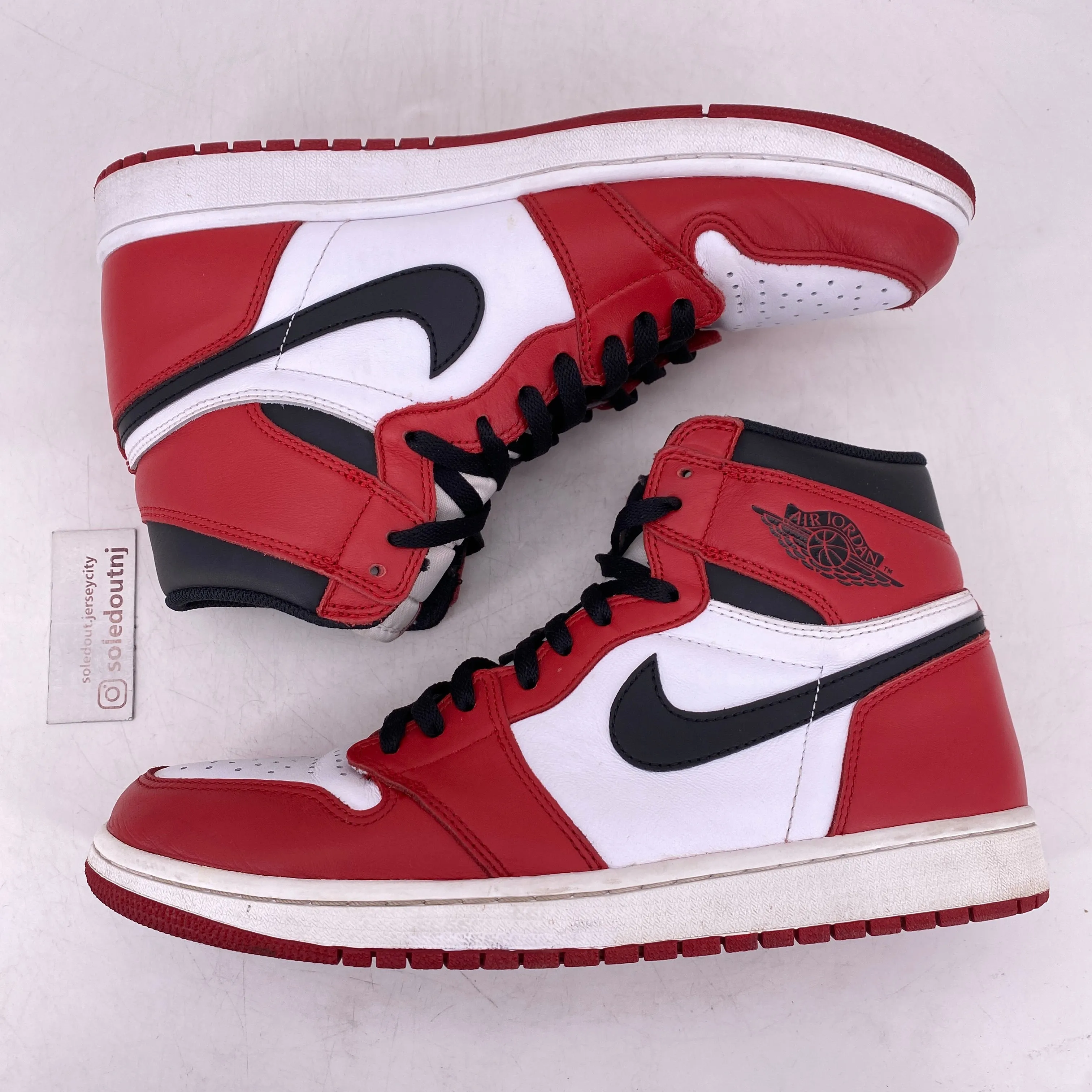 Air Jordan 1 Retro High OG "Chicago" 2015 Used Size 12