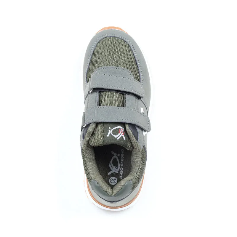B-CH-0100047-Sports Shoes
