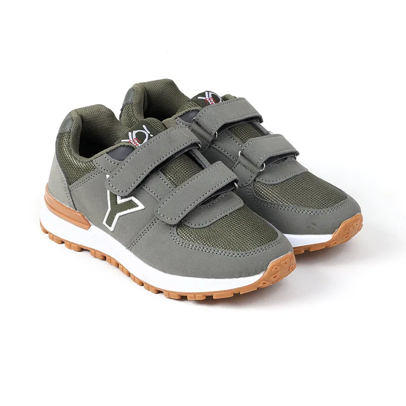 B-CH-0100047-Sports Shoes
