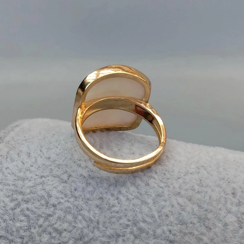 Beautiful White Keshi Mother Of Pearl Adjustable Ring