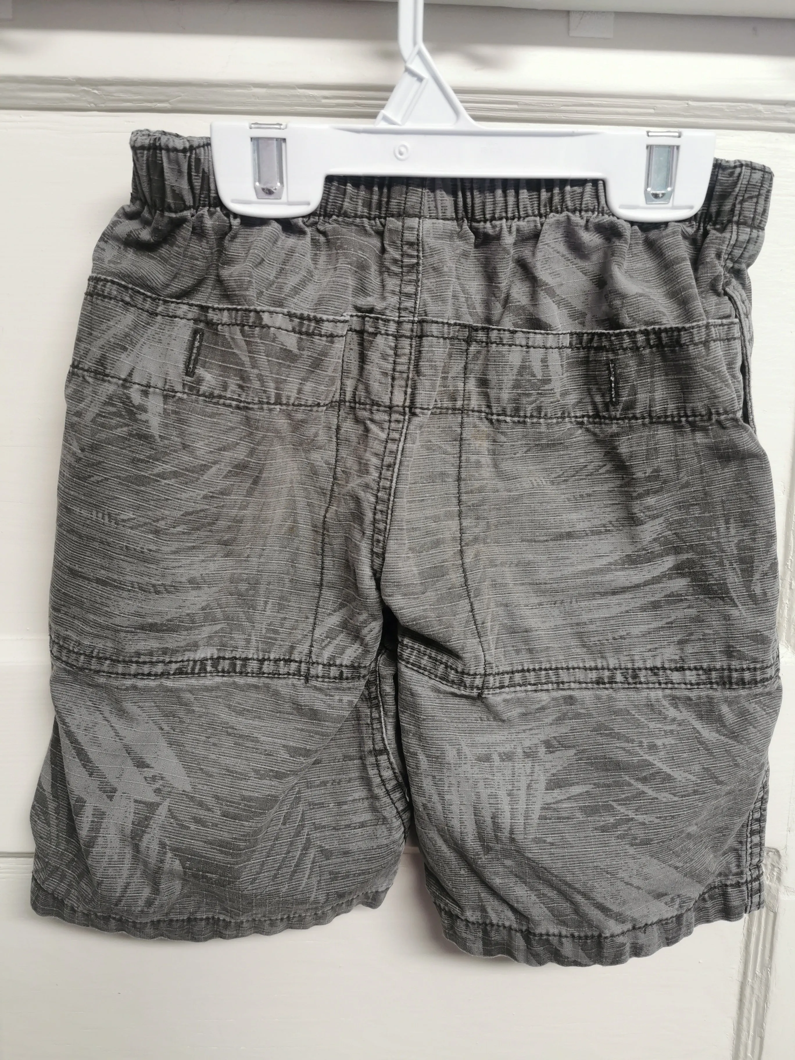 BOY SIZE SMALL (6/7 YEARS) - GAP Kids, Cotton Shorts VGUC B44