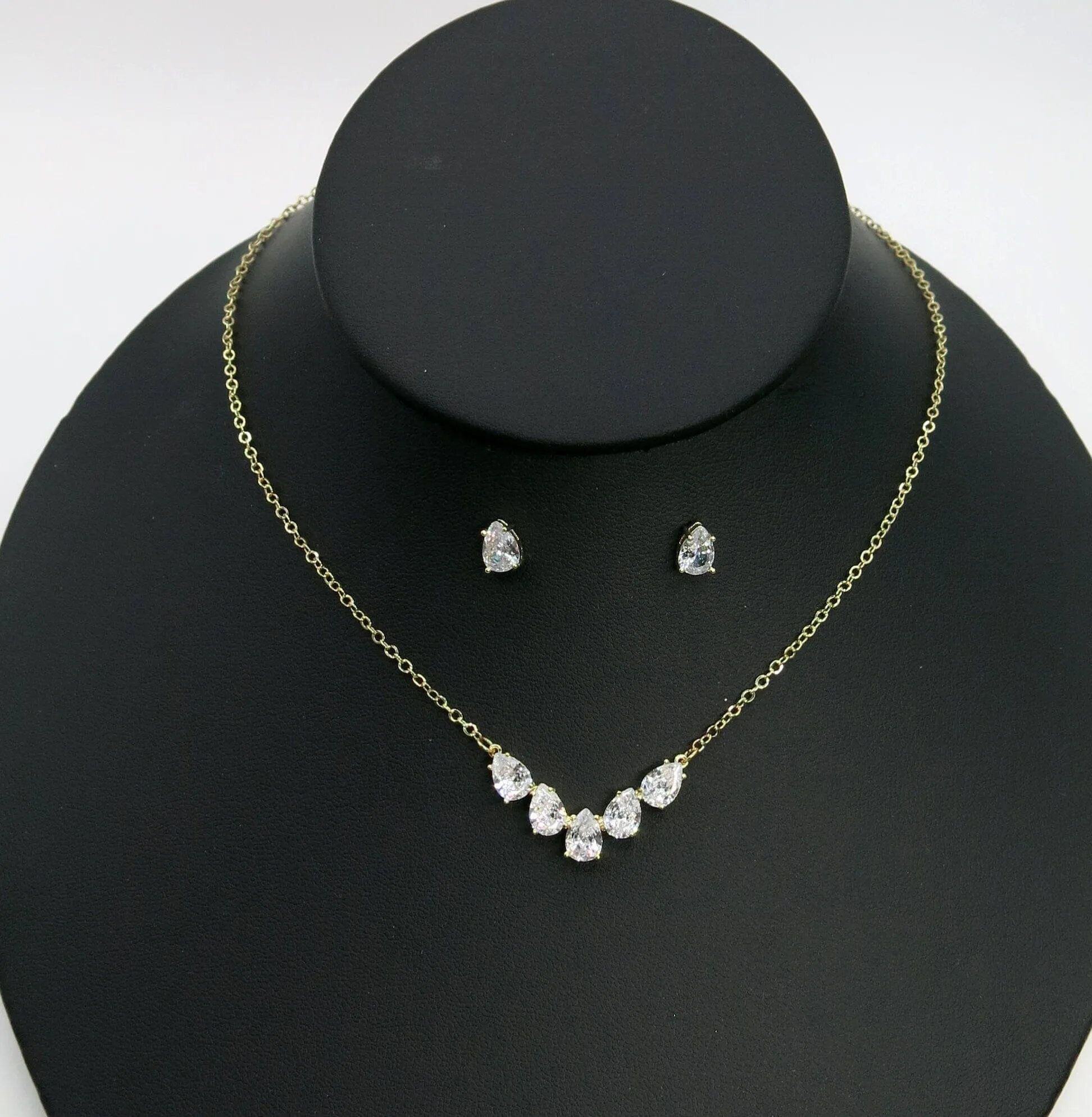 Bridal Minimalist Crystal 3 PC Jewelry Set, Necklace and Earrings Set, Bridesmaid Chain Necklace, Wedding 14K Gold Plated Jewelry