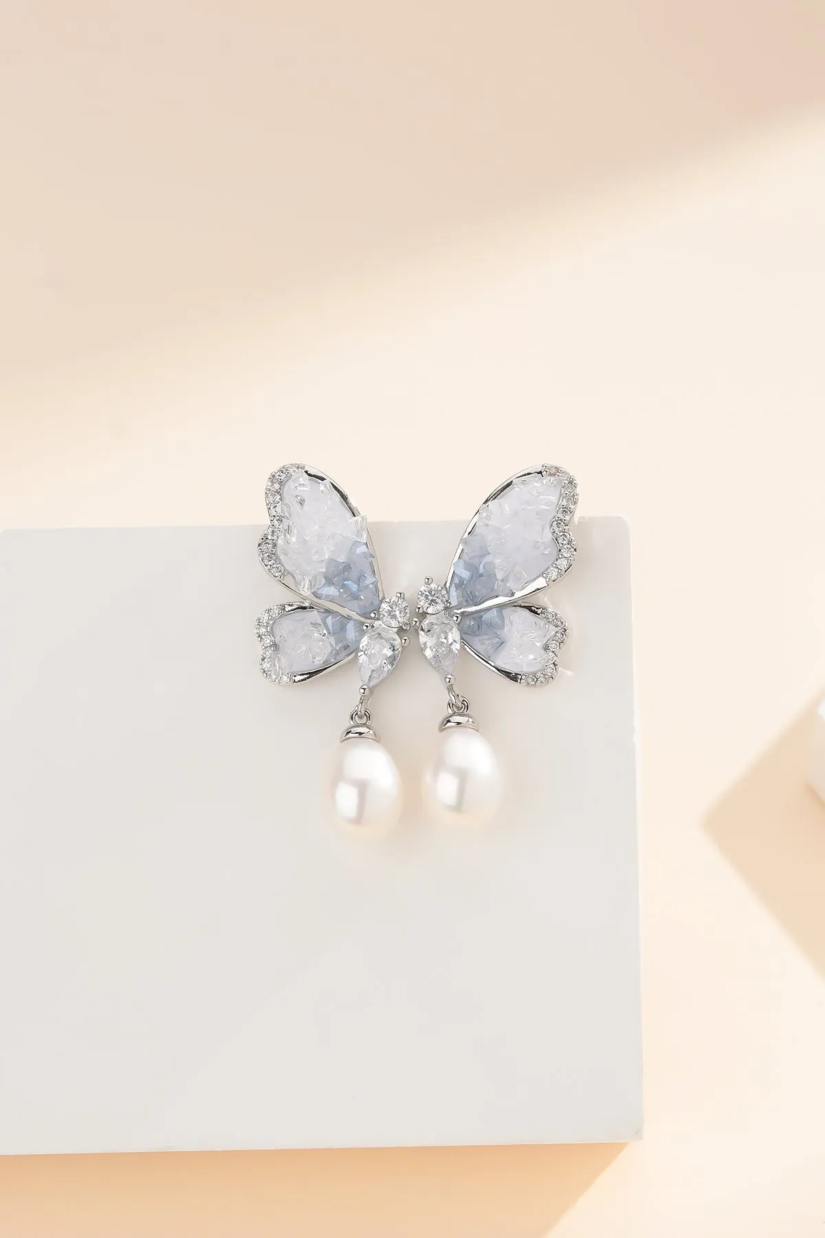 Butterfly Oval Pearl Earrings