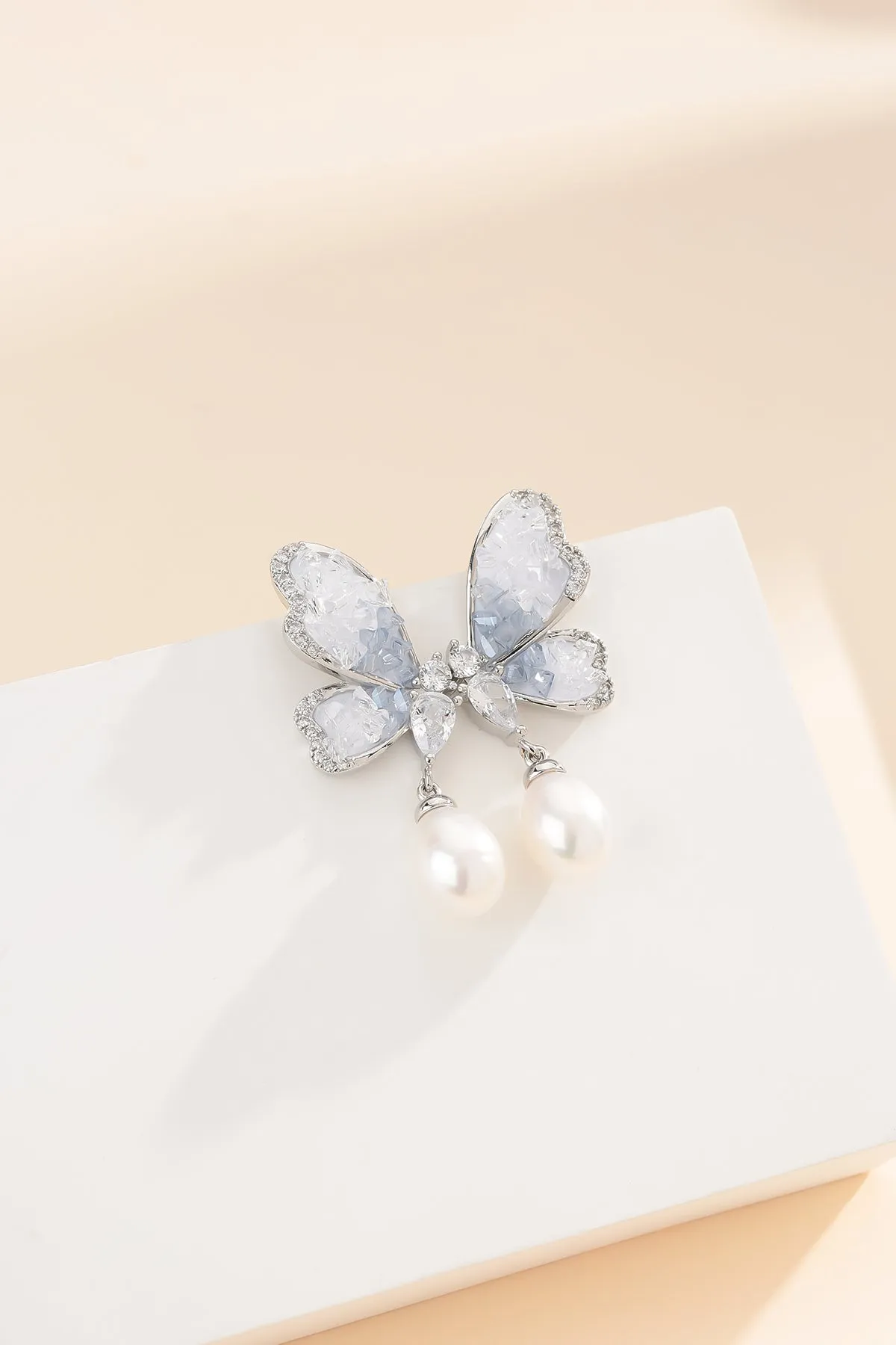 Butterfly Oval Pearl Earrings