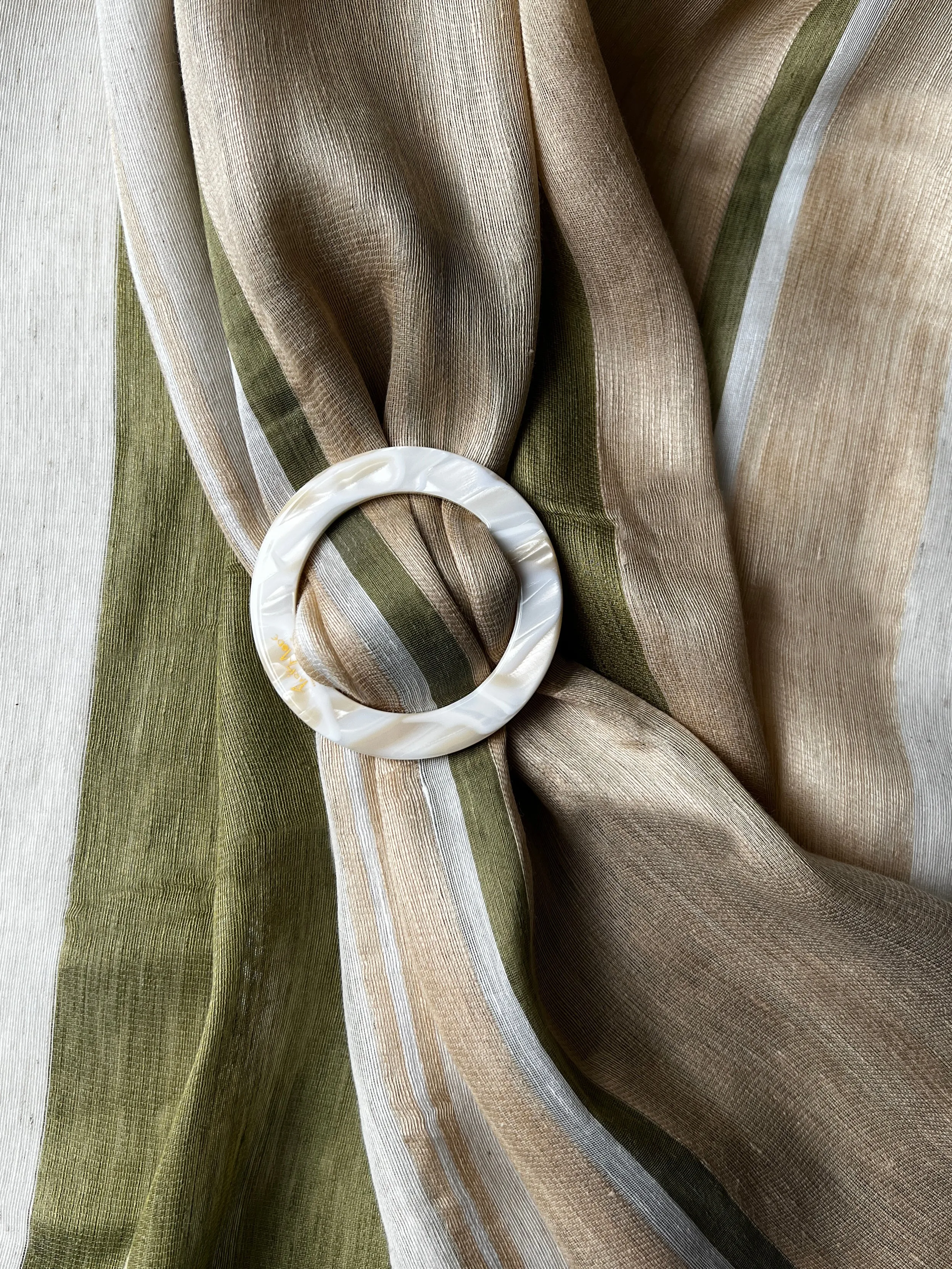 Classic Corne Noire Scarf Ring