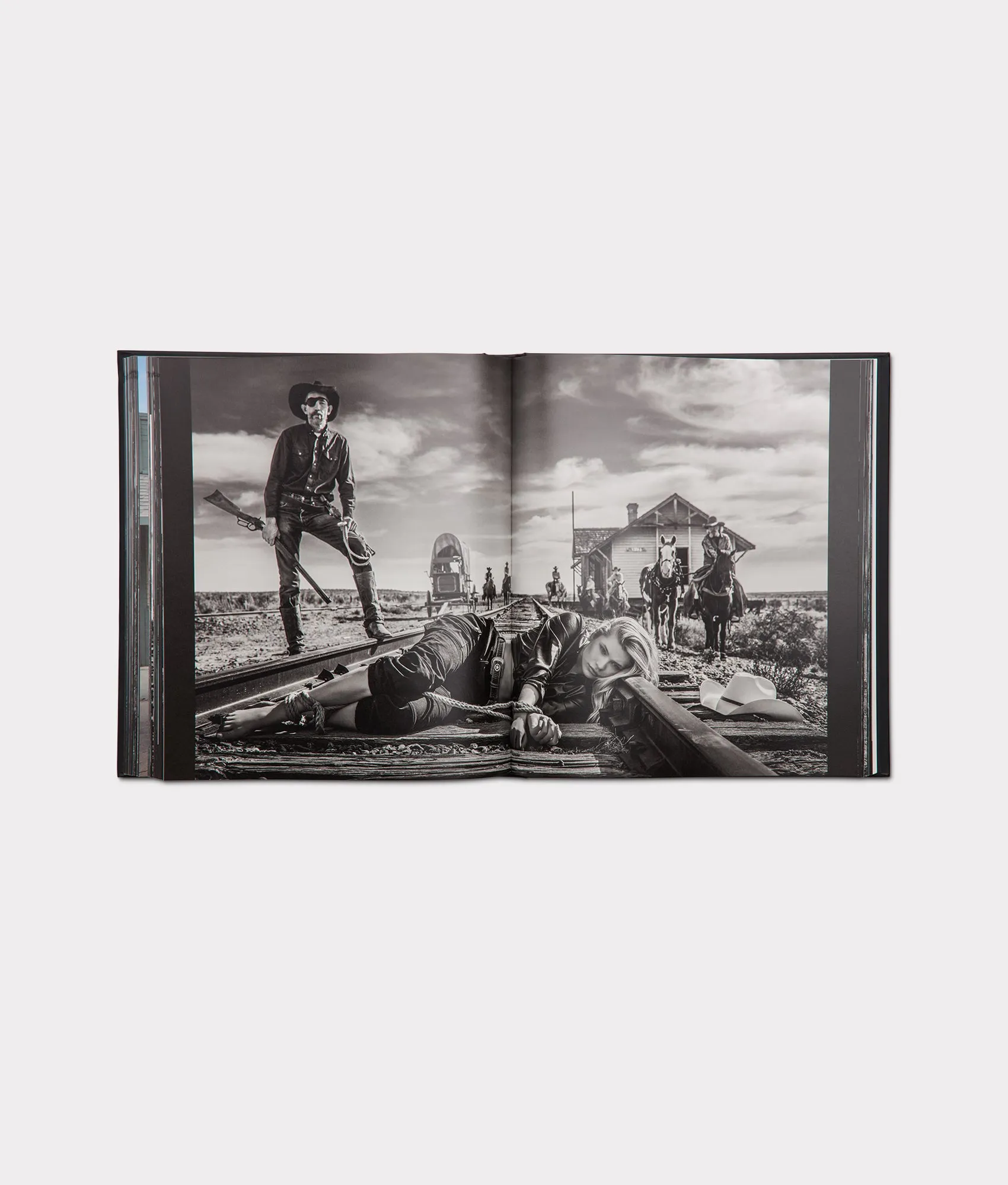 David Yarrow Story Telling Book :: Black