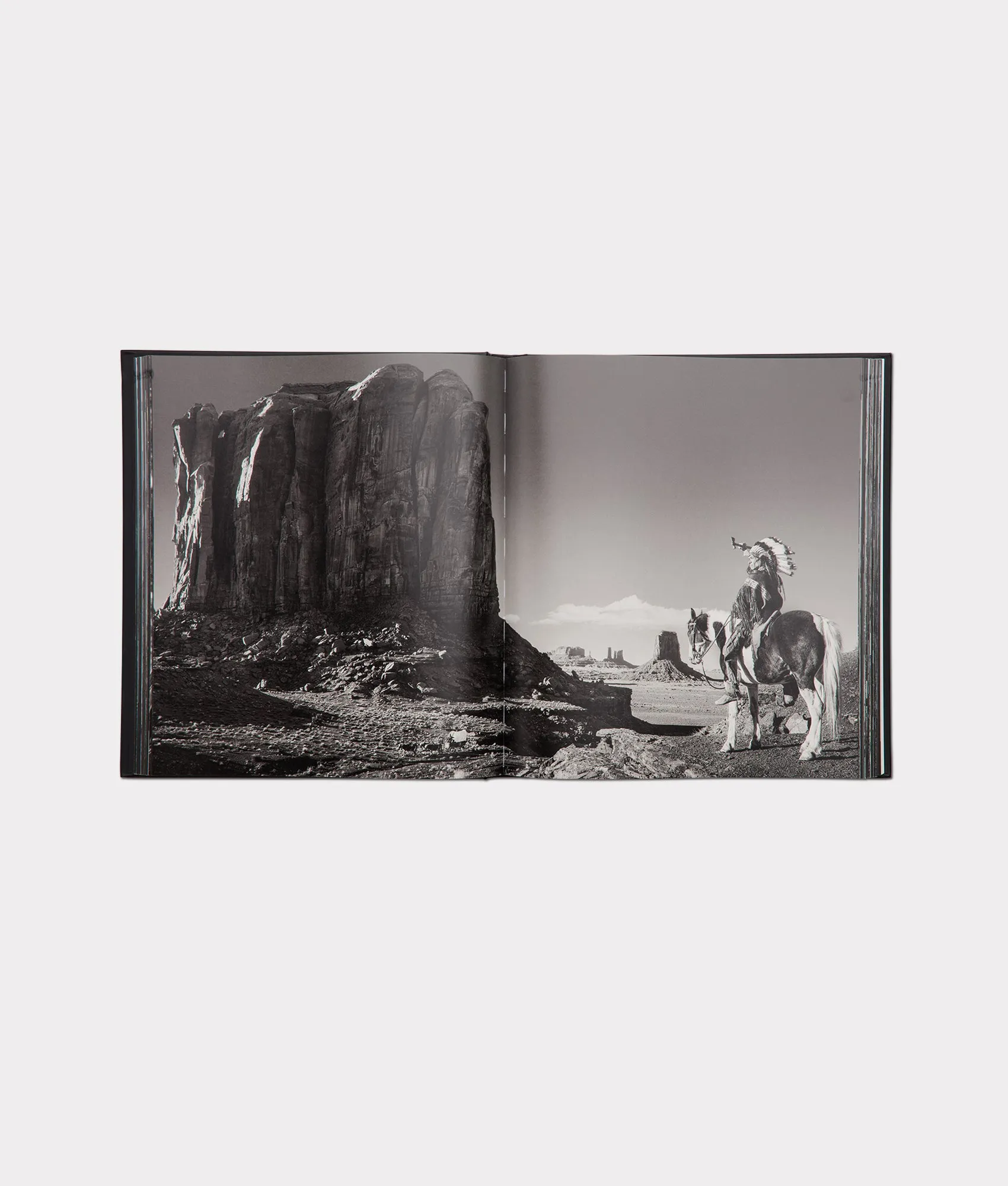 David Yarrow Story Telling Book :: Black