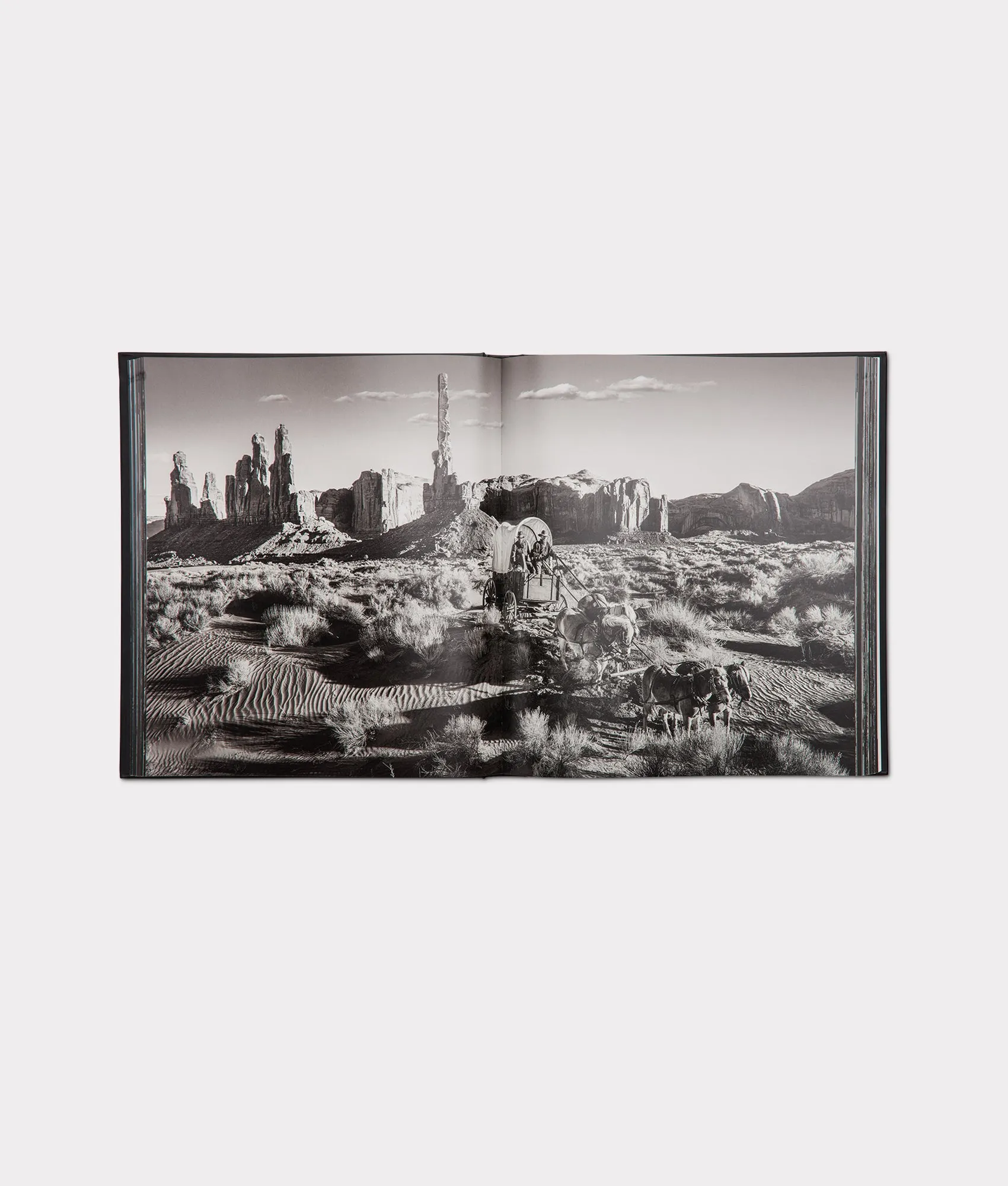 David Yarrow Story Telling Book :: Black