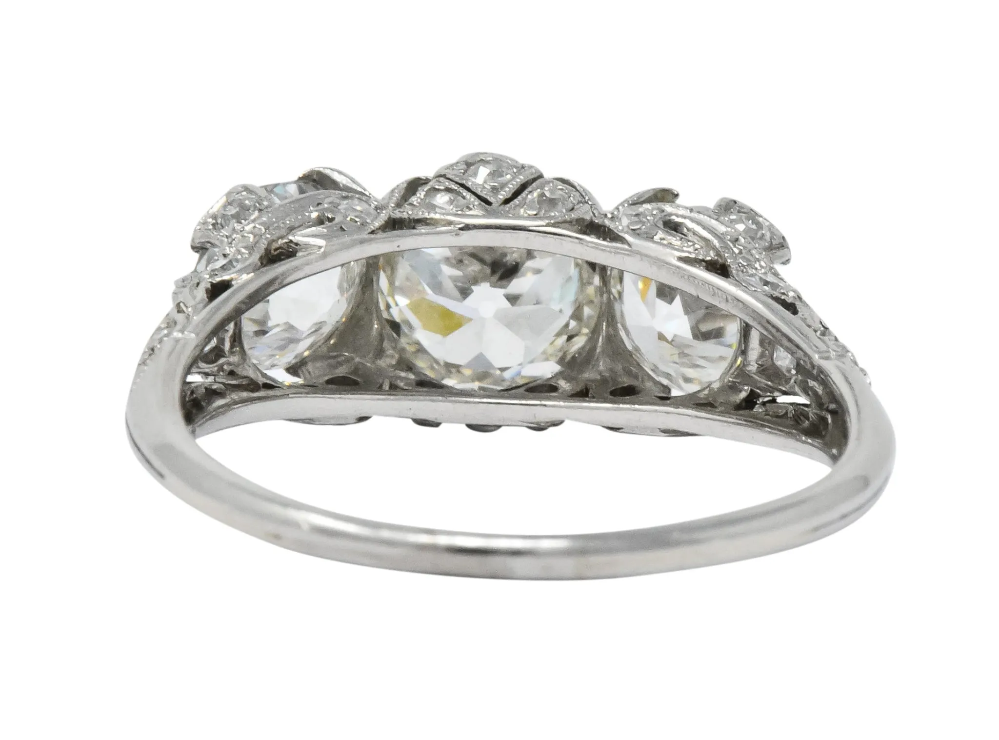 Edwardian 2.70 CTW Old European Diamond Platinum Three Stone Ring GIA