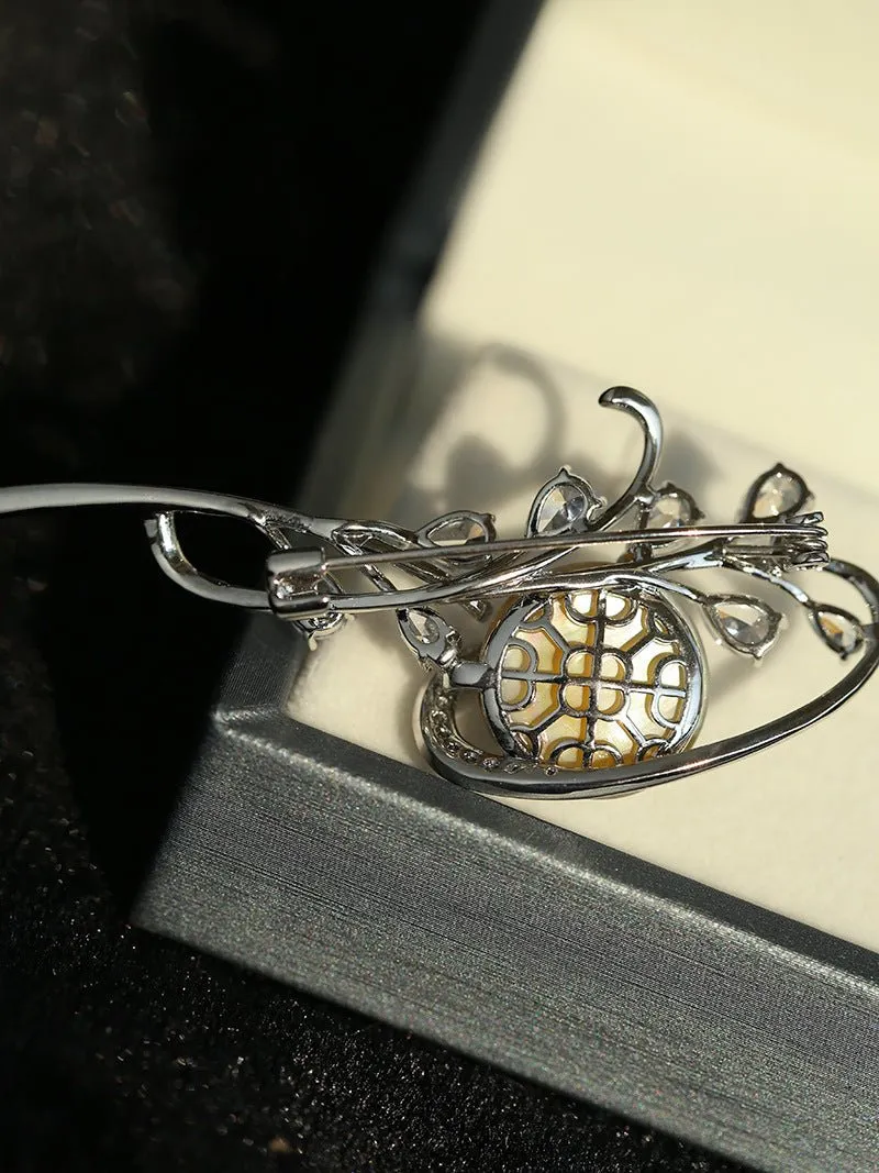 Gray Mabe Pearl Bouquet Brooch Elegant & Timeless Design