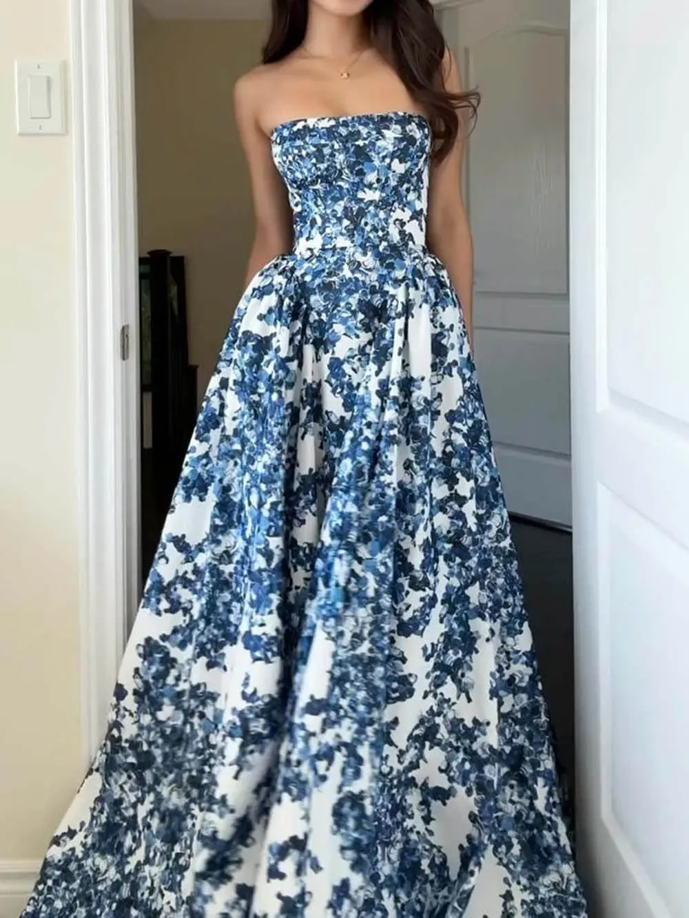 Indie | Elegant Strapless Maxi Dress