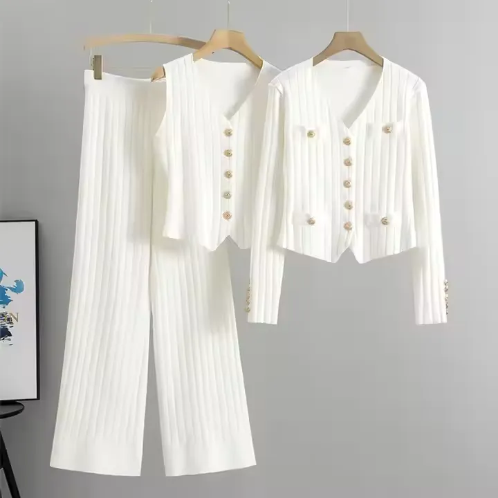 Jaymie - Elegant Timeless Set