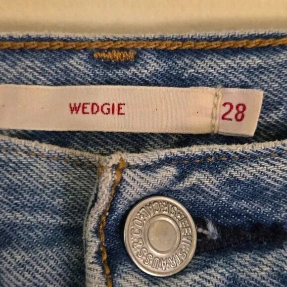 Levi's Wedgie Premium Denim Busted Knees Button Fly 100% Cotton Jeans Size 28