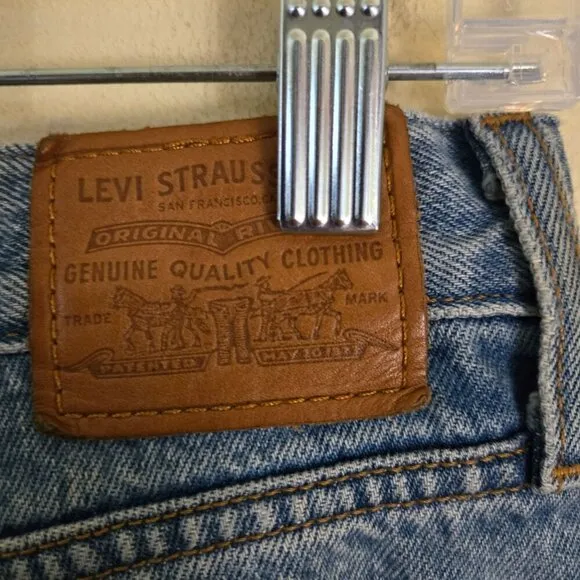 Levi's Wedgie Premium Denim Busted Knees Button Fly 100% Cotton Jeans Size 28