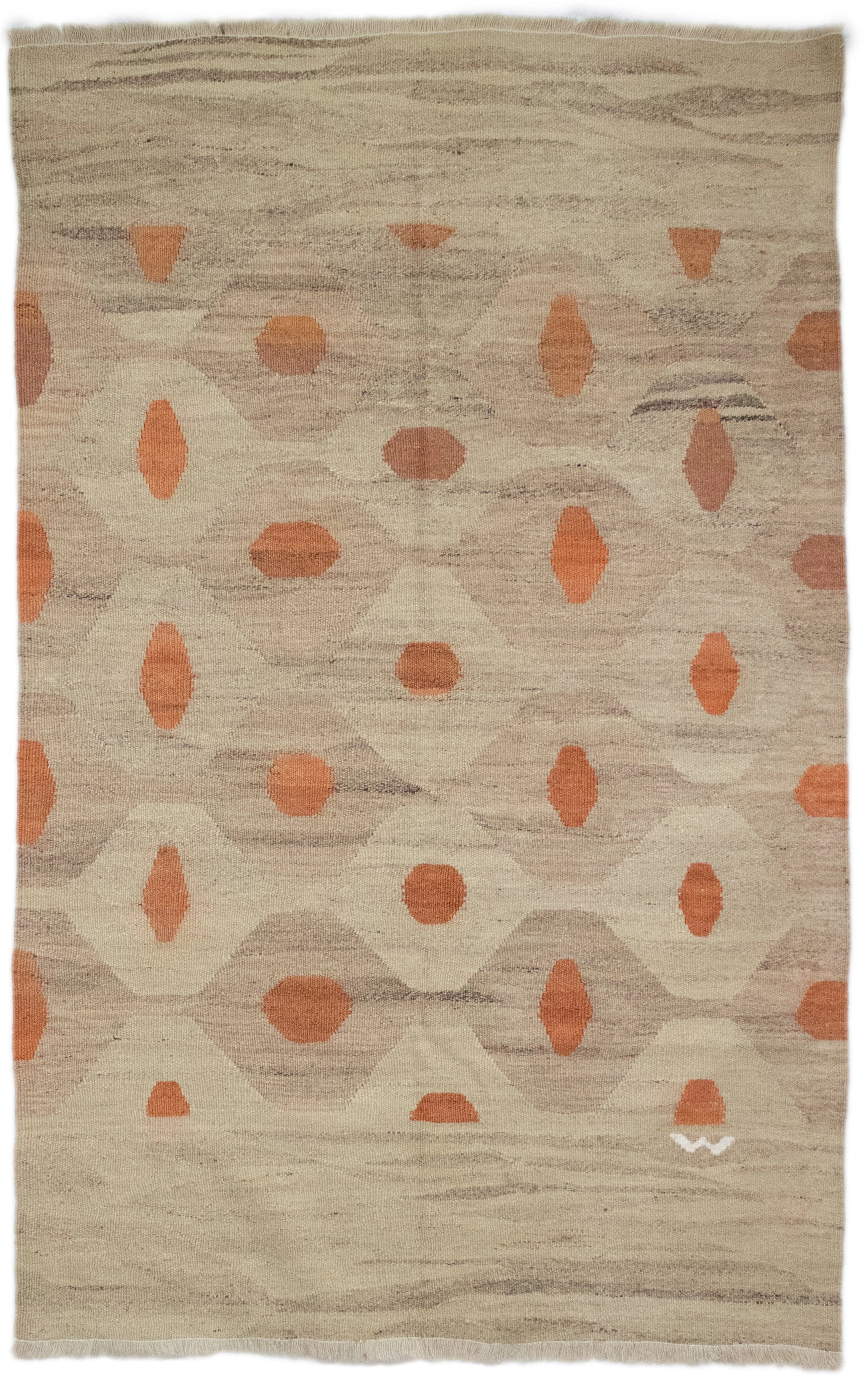 Louisa <br> (3'11" x 6'2")