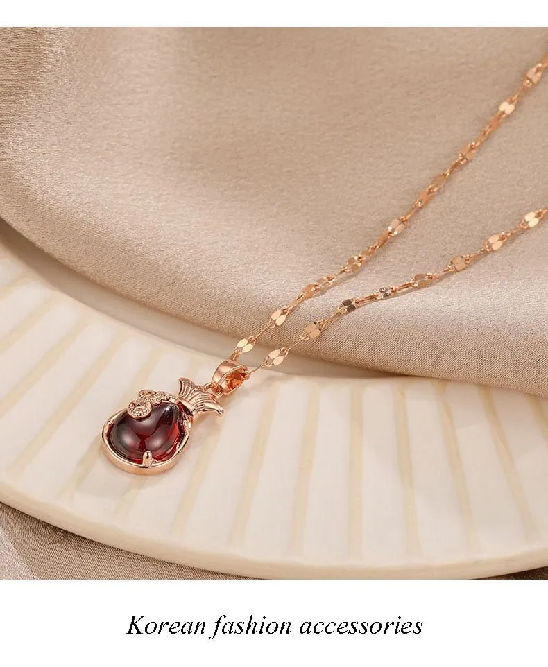 Luxury Red Temperament titanium steel necklace net simple wild pendant Jewelry