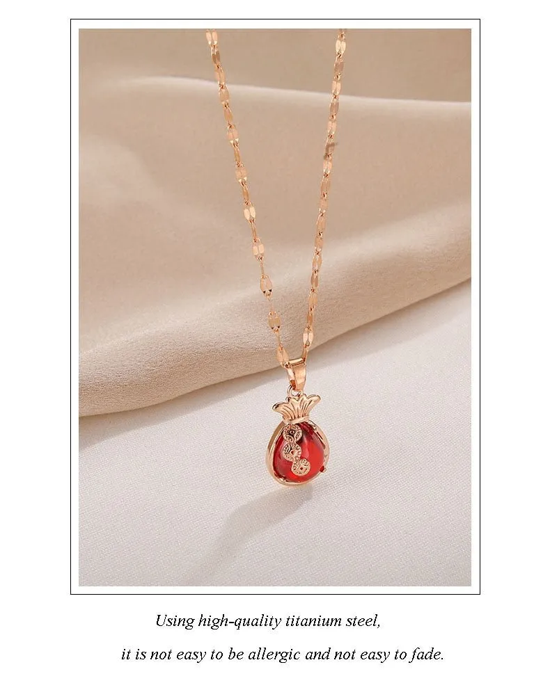 Luxury Red Temperament titanium steel necklace net simple wild pendant Jewelry