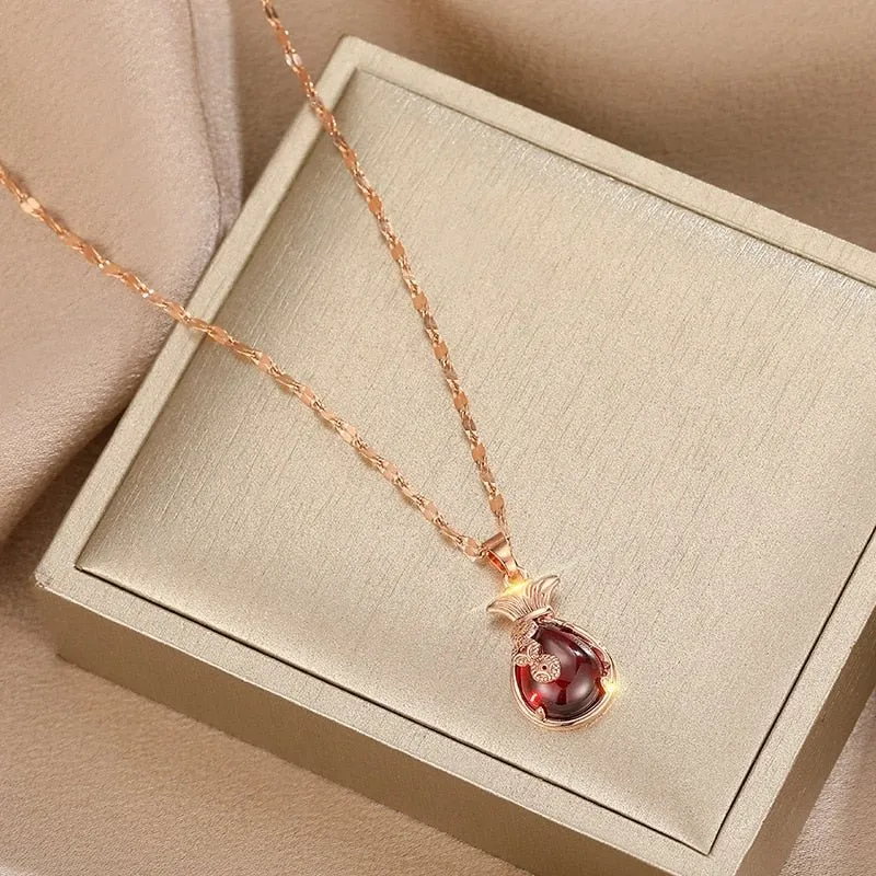 Luxury Red Temperament titanium steel necklace net simple wild pendant Jewelry