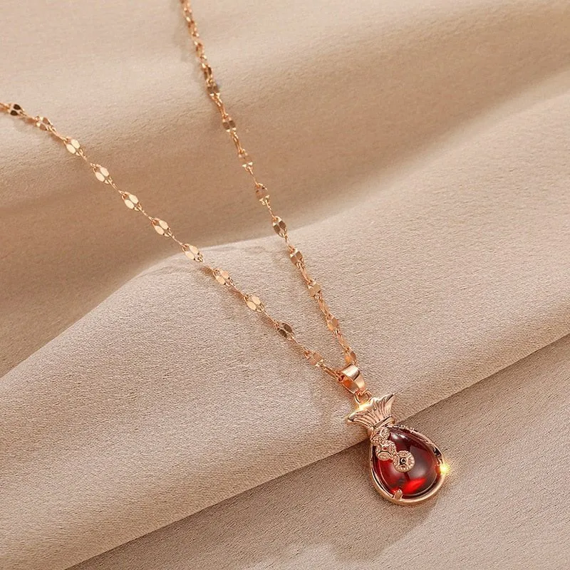 Luxury Red Temperament titanium steel necklace net simple wild pendant Jewelry