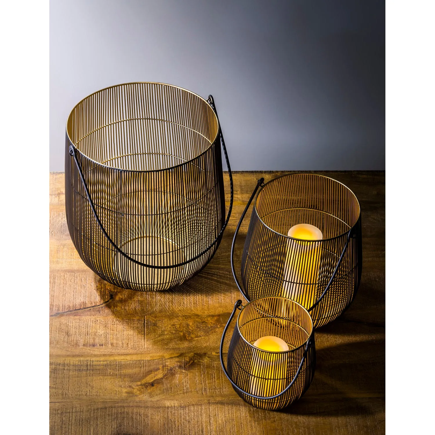 Mesh Lantern with Black Handle, Set of 3,47m1202