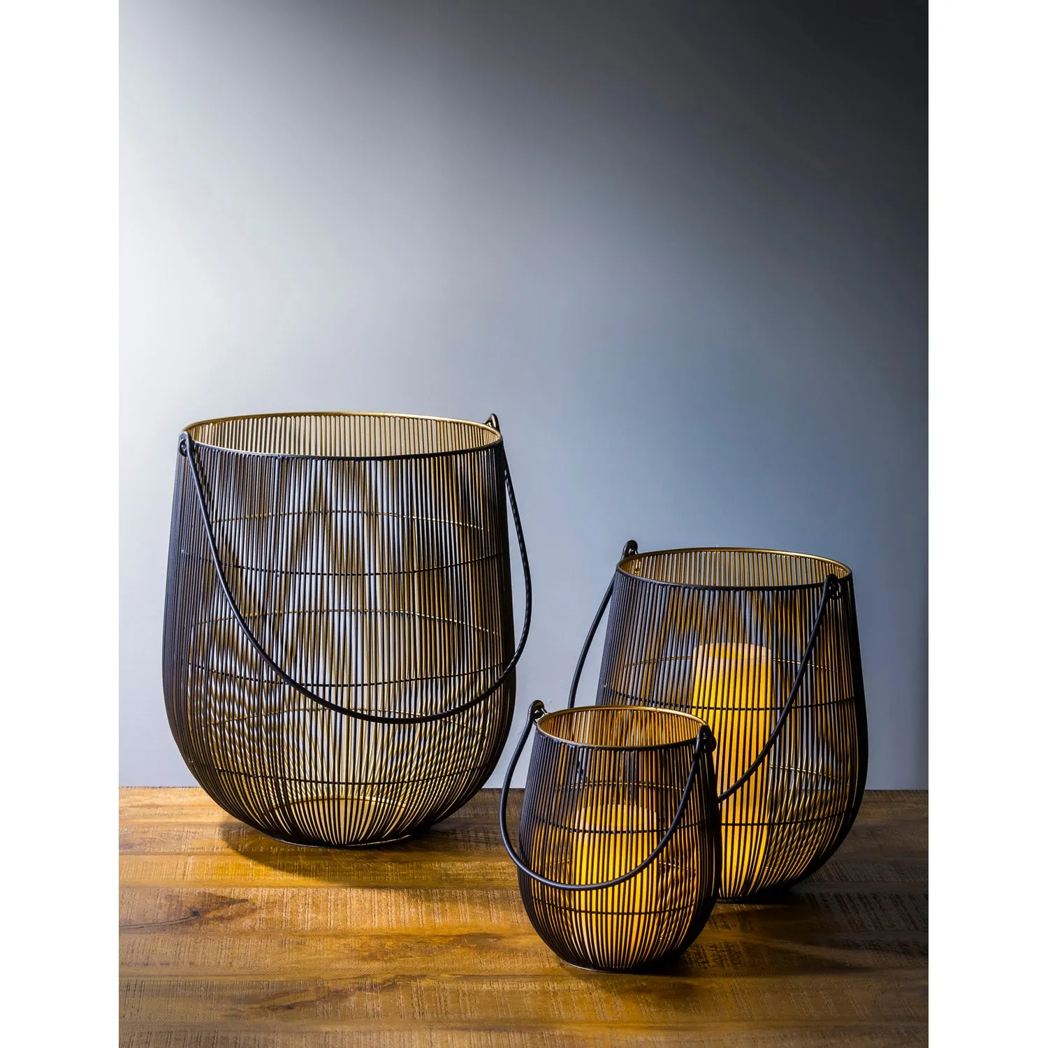 Mesh Lantern with Black Handle, Set of 3,47m1202