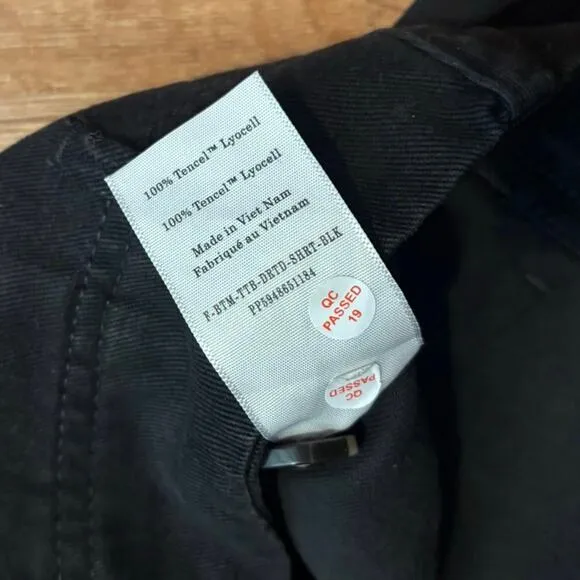 NWOT Everlane The Utility Short in Buttersoft In Black Size 8