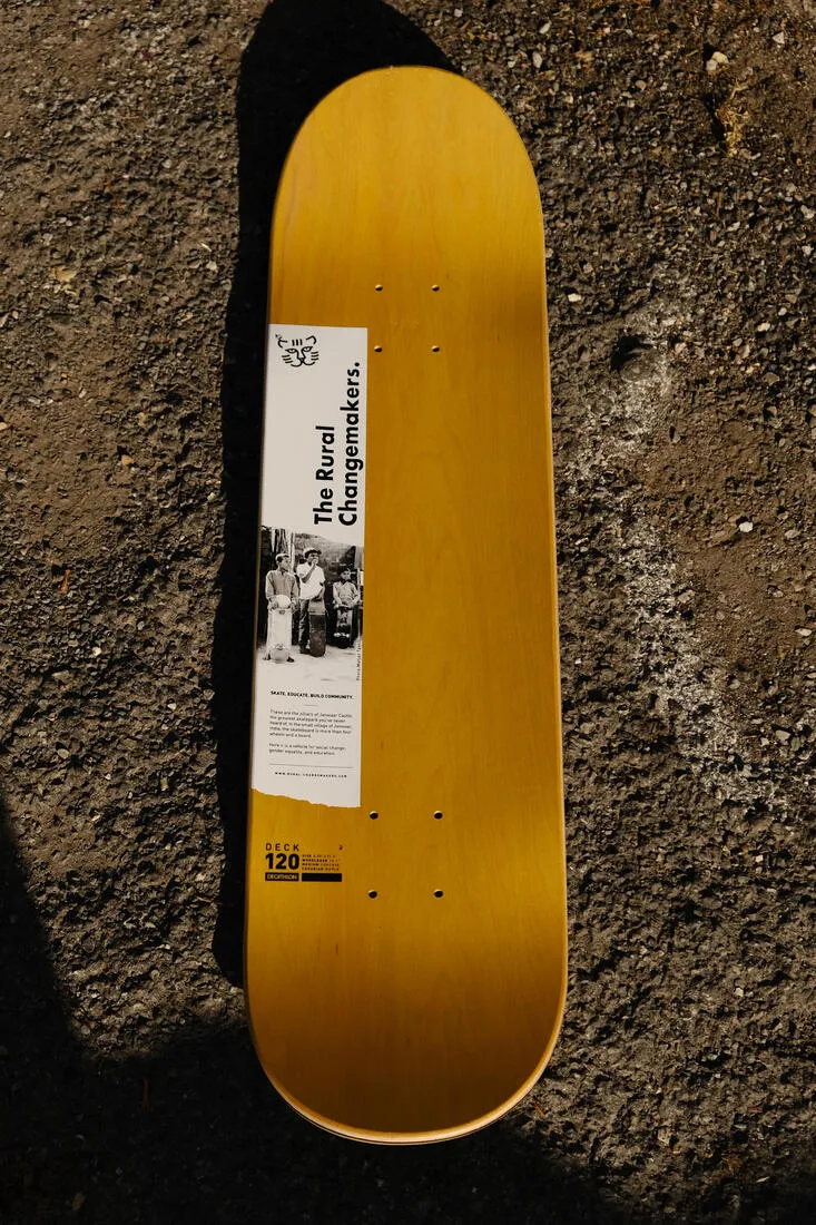 PLANCHE DE SKATE EN ERABLE DK120 "RURAL CHANGEMAKERS" TAILLE 8"