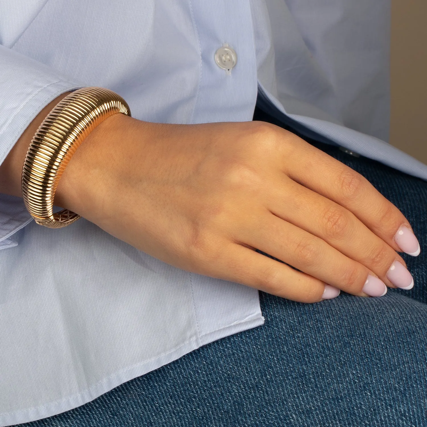 Ridged Snake Chain Graduated Bangle Bracelet