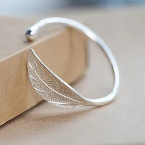 SMJEL Fashion Trendy Open Leaf Cuff Bracelet Bangles for Women Simple Plant Bracelet Femme Boho Jewelry Birthday Gift SYSZ014