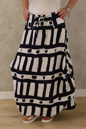 Sunday Linen Skirt in Navy
