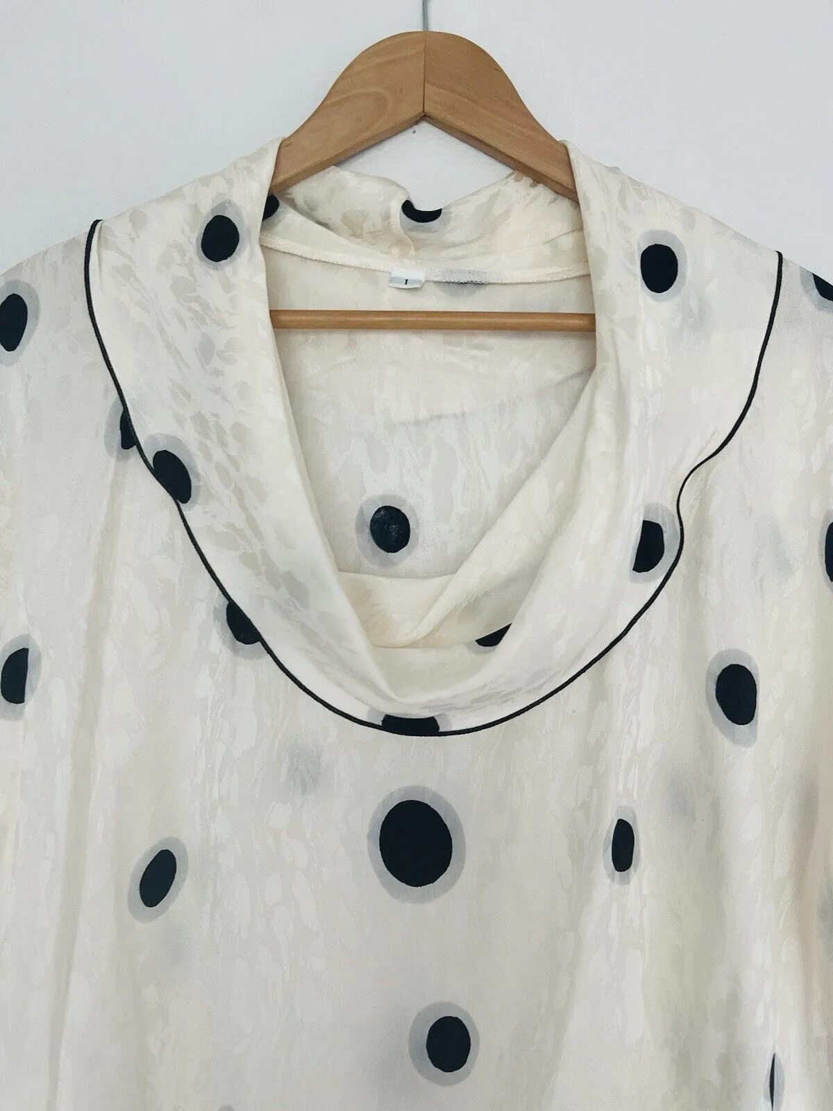 UNBRANDED Ivory Spot Black Blouse Sz 1 Cowl Neck Flowy Pullover Short Sleeve