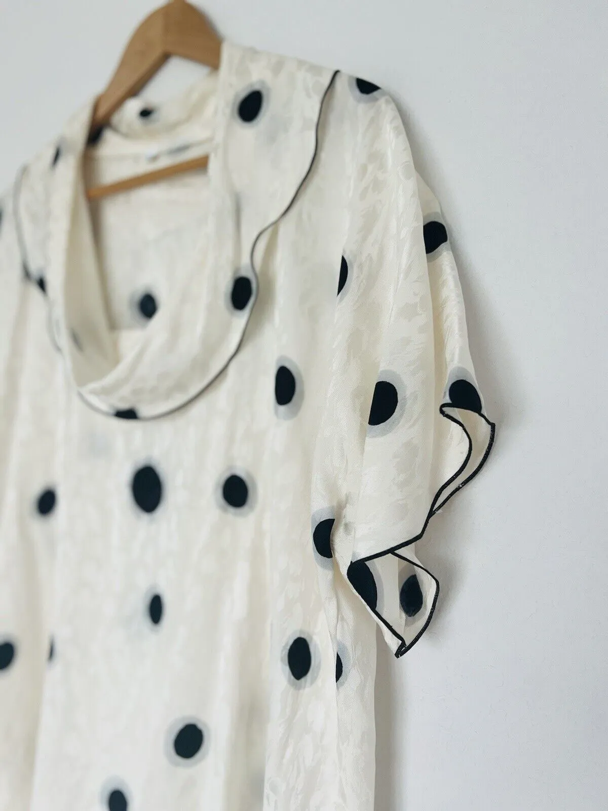 UNBRANDED Ivory Spot Black Blouse Sz 1 Cowl Neck Flowy Pullover Short Sleeve