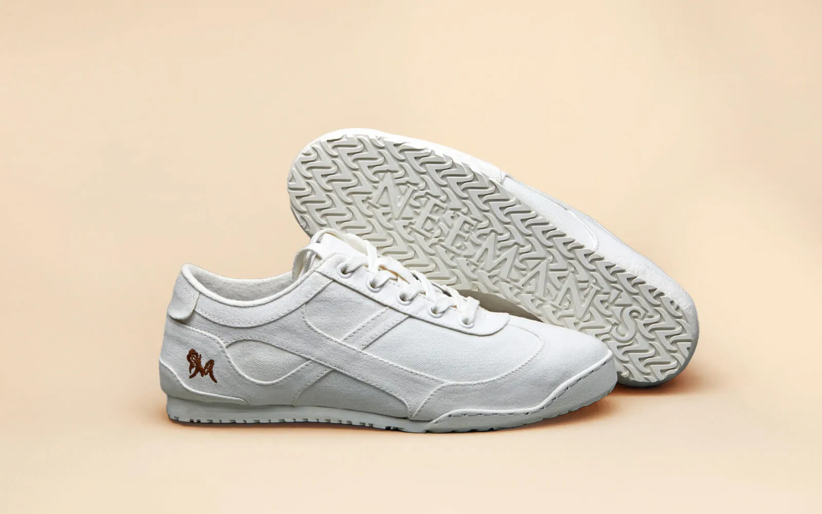 Urban Casuals : Jazz White