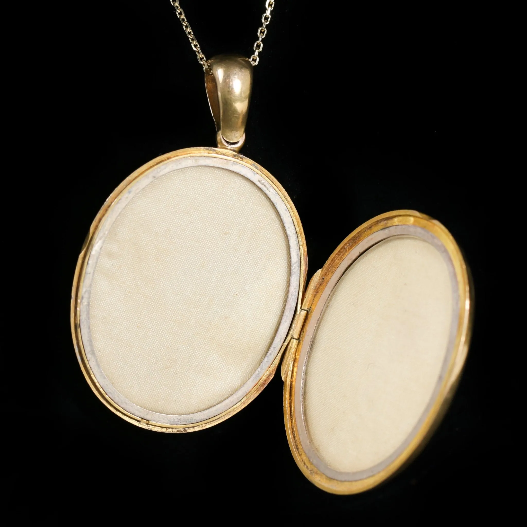Victorian 18K Yellow Gold Locket Pendant