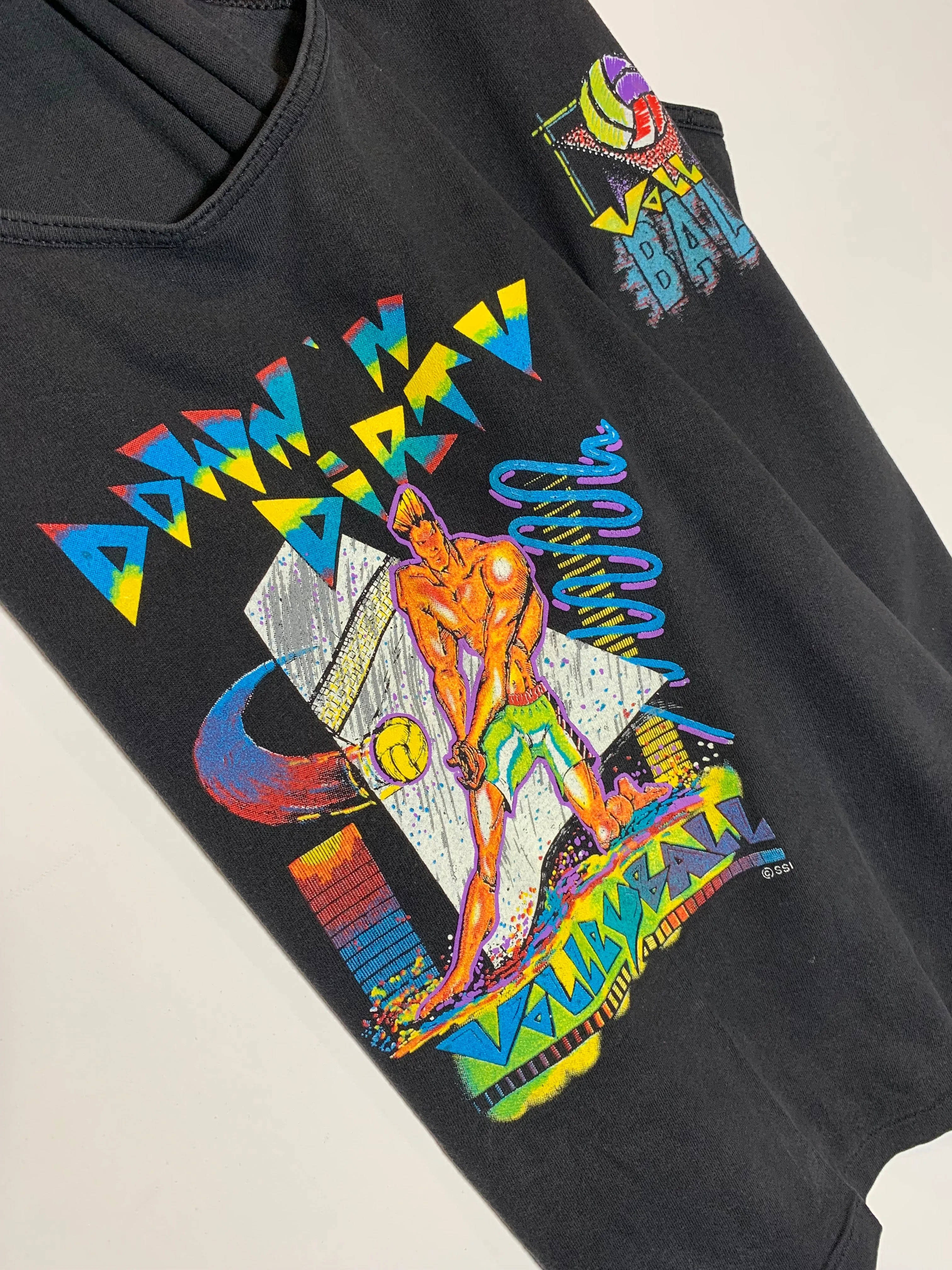 VTG Volleyball Retro Graphic Tank Top (M)