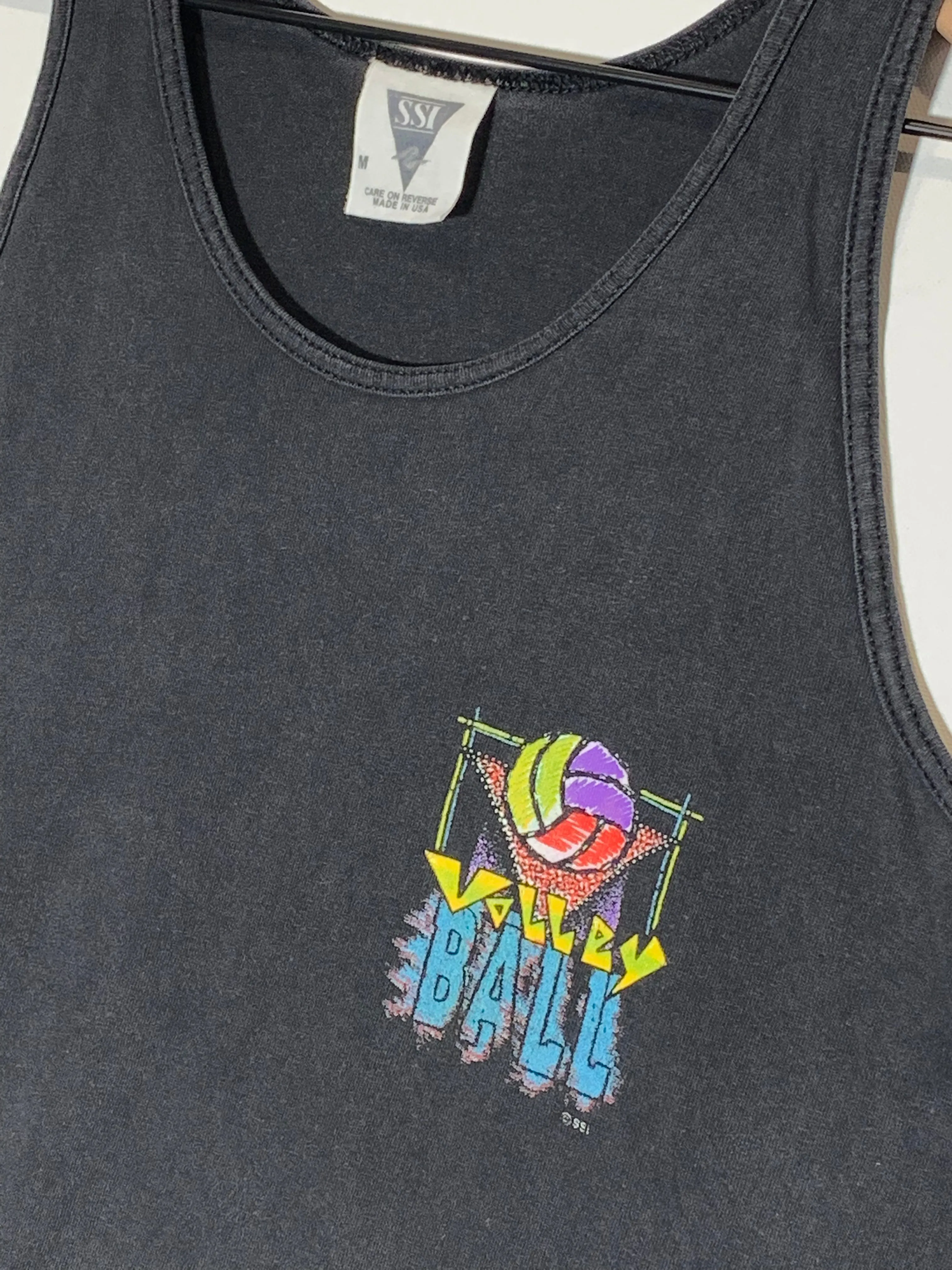 VTG Volleyball Retro Graphic Tank Top (M)