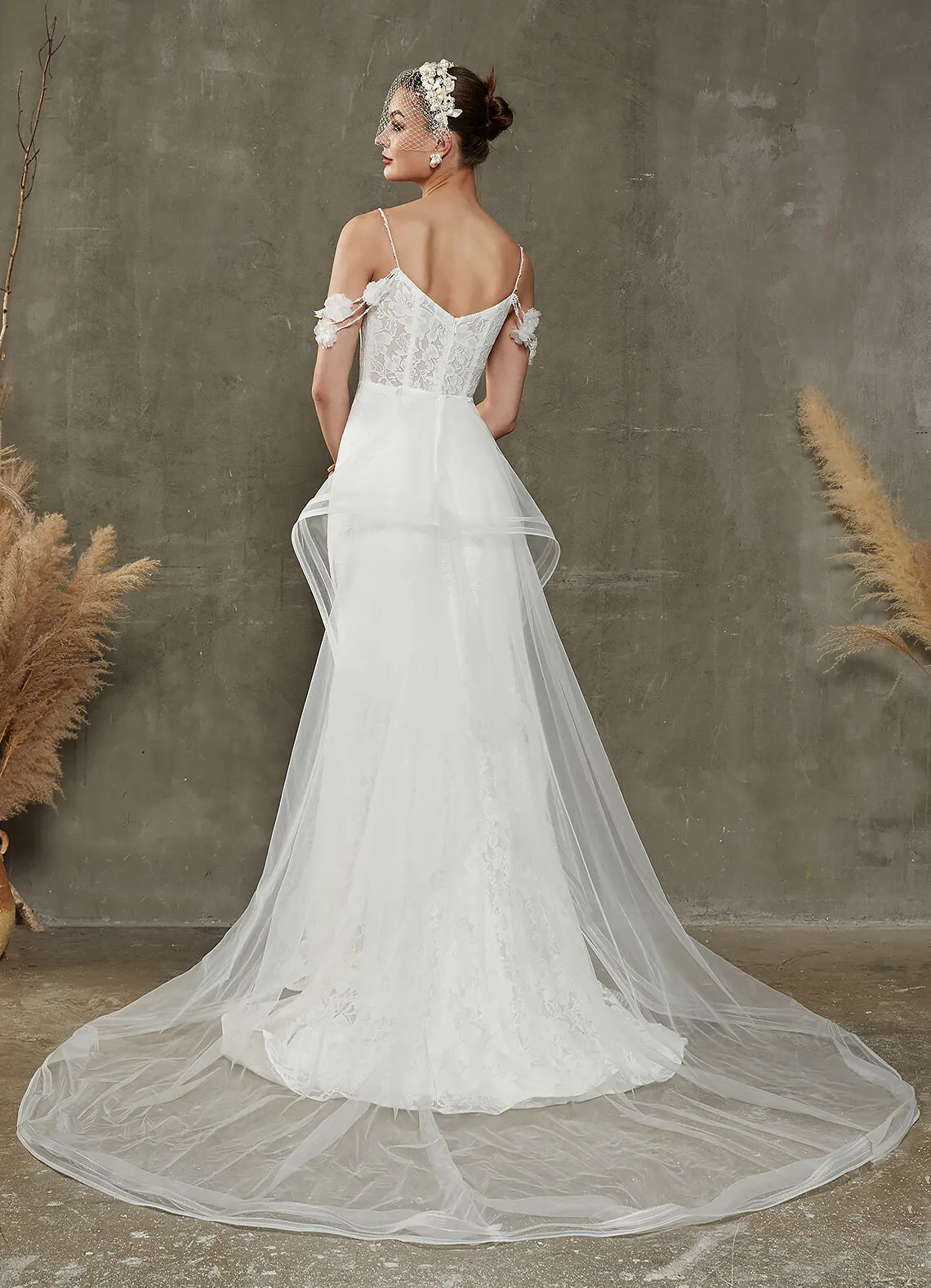 White Convertible Off-Shoulder Lace Mermaid Wedding Dress With Train